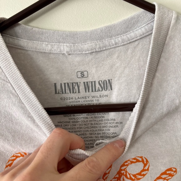 Lainey Wilson Graphic Tee - Picture 2 of 2